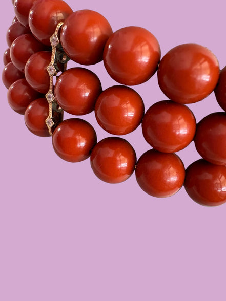 INCANTEVOLE -  3 giri   Chocker flessibile corallo rosso con argento 925