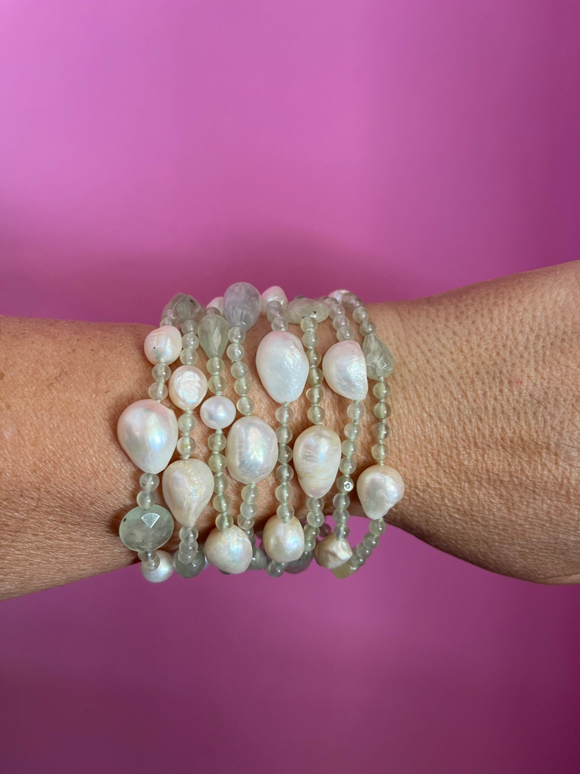 MAGNIFICO Bracciale multifili - 8 file - perle coltivate barocche e Prenite