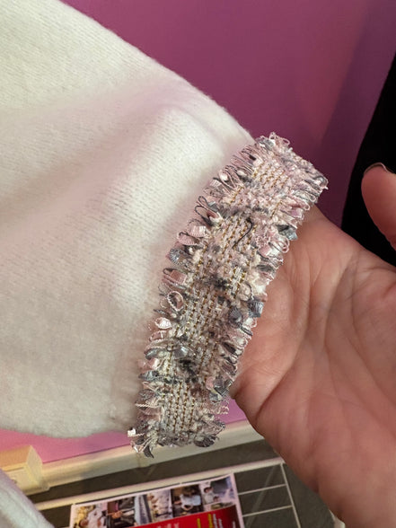 CHANELLINA Knit – Maglioncino a mezza manica con passamaneria Couture applicata a mano