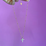 Collana catena oro giallo con piccole sfere e croce pendente di zirconi
