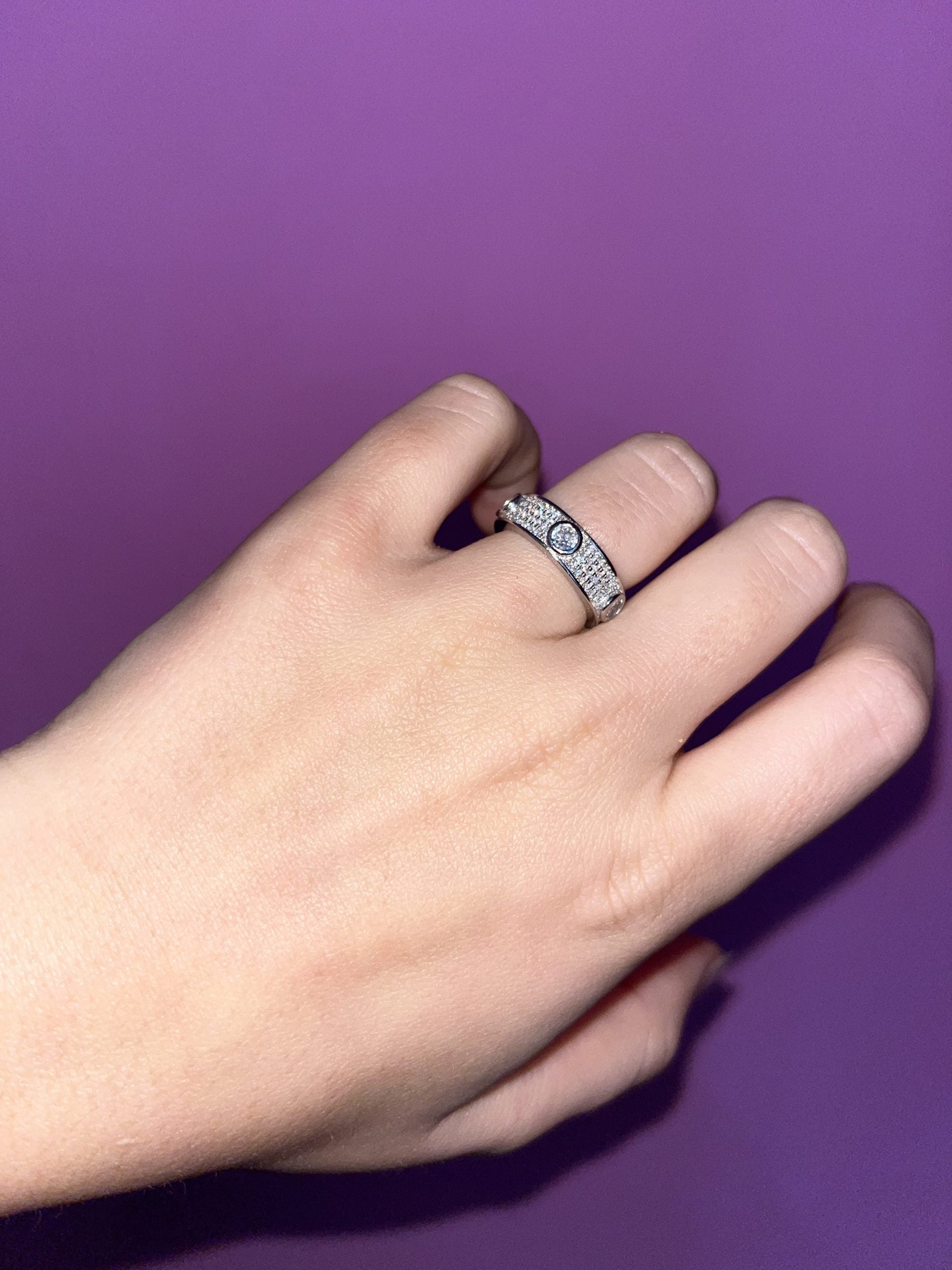 Anello Fede  con pave’ zirconi in argento925 rodio