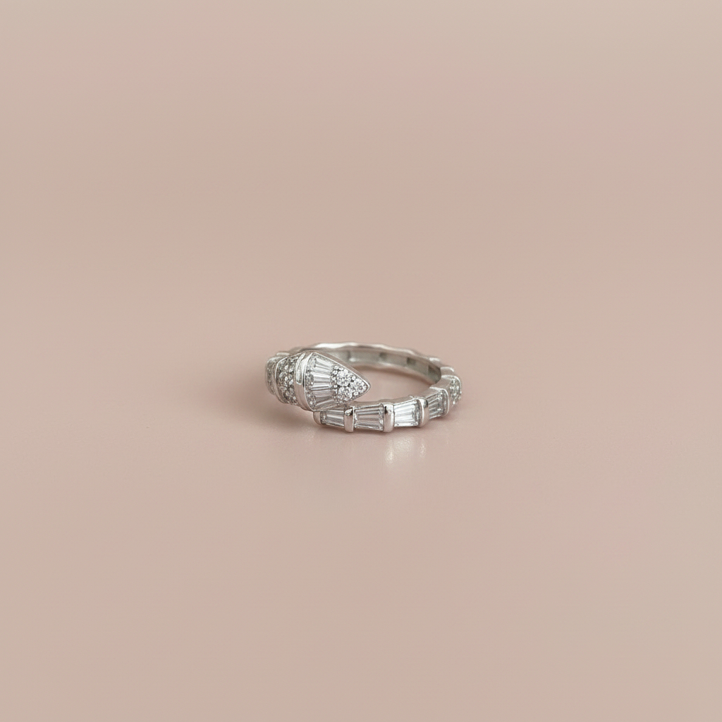 Anello WHITE SNAKE in Argento 925 rodiato con zirconi