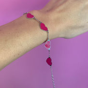 Braccialetto smaltato con 5 cuori smaltati fucsia acceso