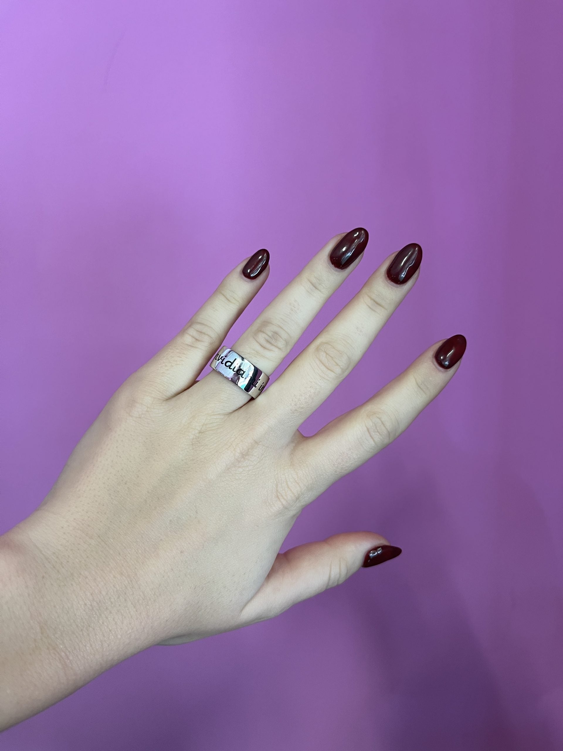 Anello rodio con incisione 