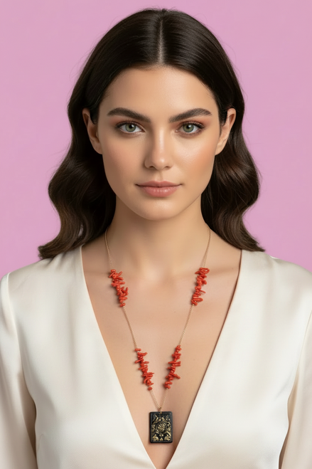 Collezione mediterranea - Collana con corallo rosso naturale e pendente di giada nera