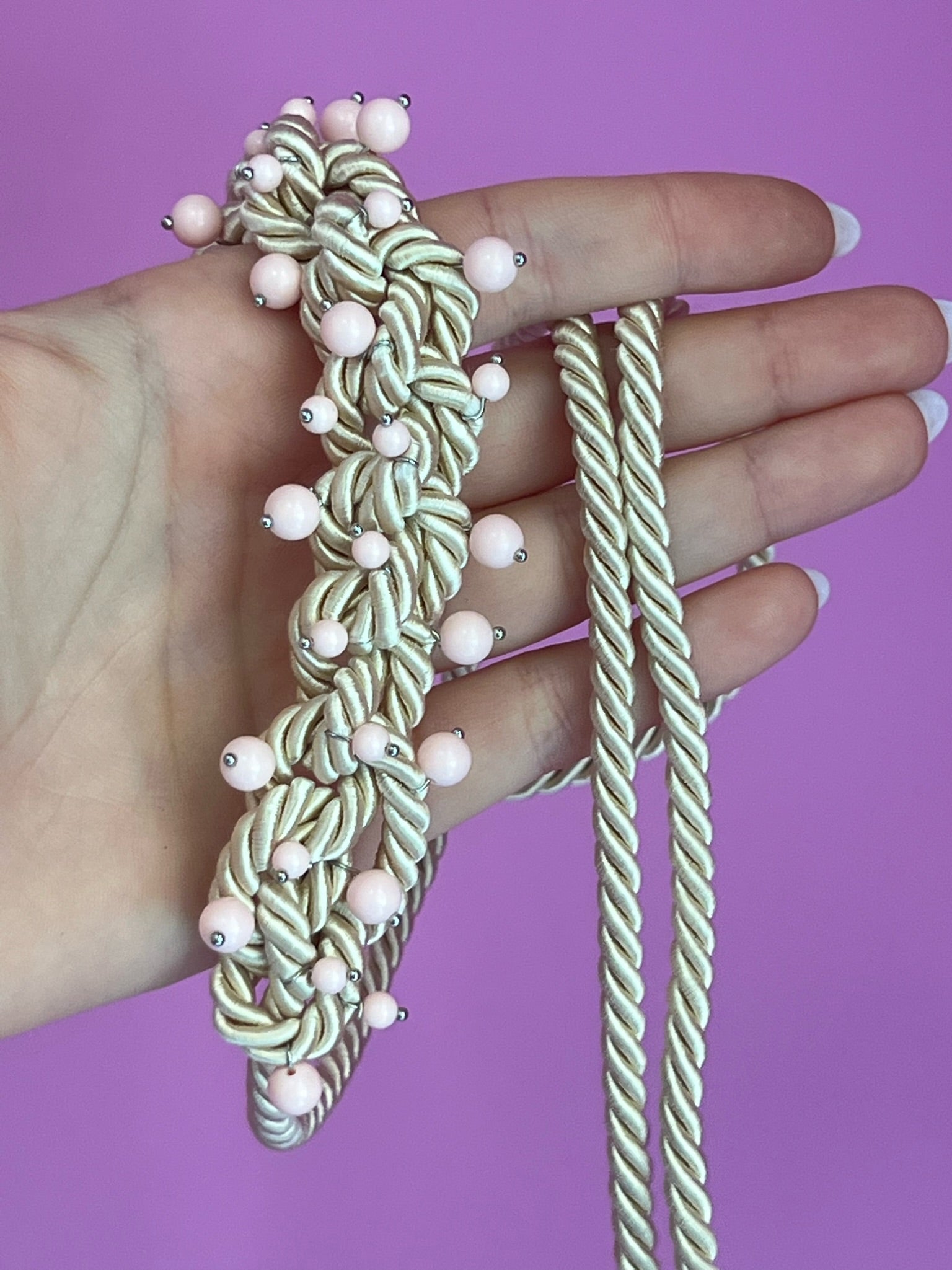Choker / Collana Couture Collezione Intreccio in Seta Écru, Corallo Rosa e Argento 925