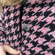 Céline - Jäckchen mit Godets in Rosa-Schwarz-Hahnentritt