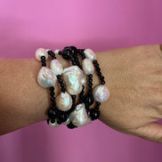 Bracciale multifili - 6 file - perle coltivate barocche e onice