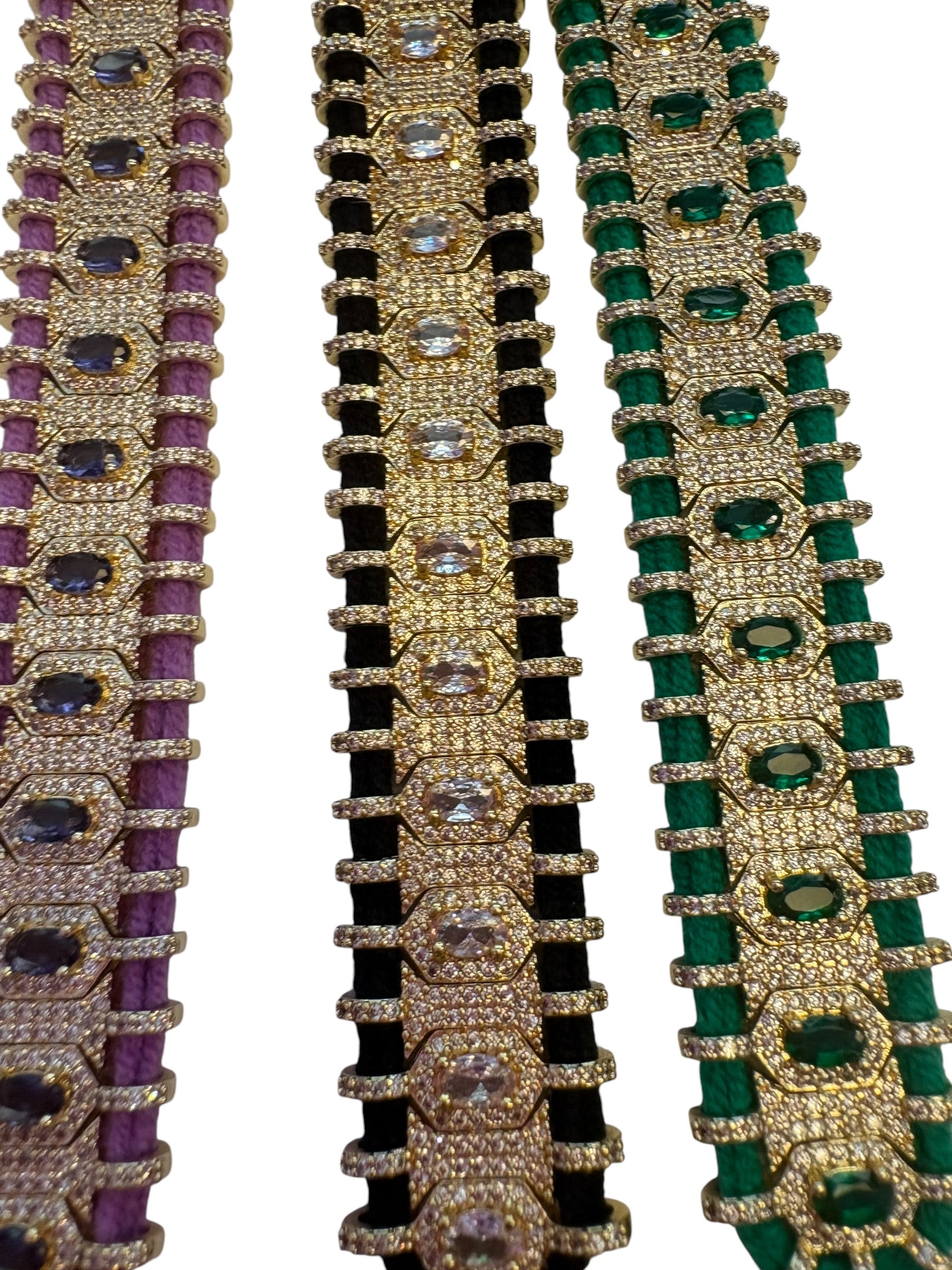 Bracciale MANTRA - Macrame’ con zirconi e ottone placcato oro giallo