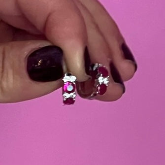 Orecchini anelline argento 925 con zirconi bianchi e ruby