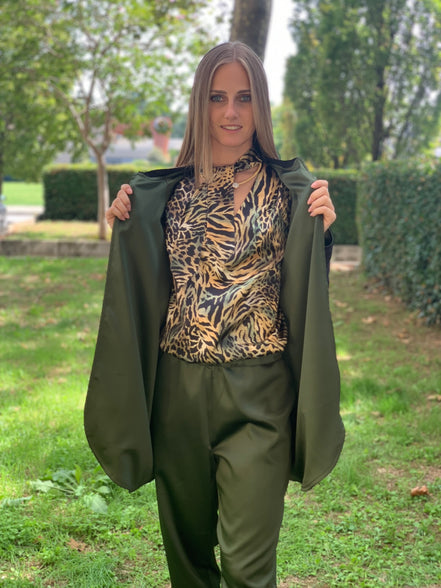 Wu Ming - Cardigan Bomber in velluto ciniglia nero e raso verde militare