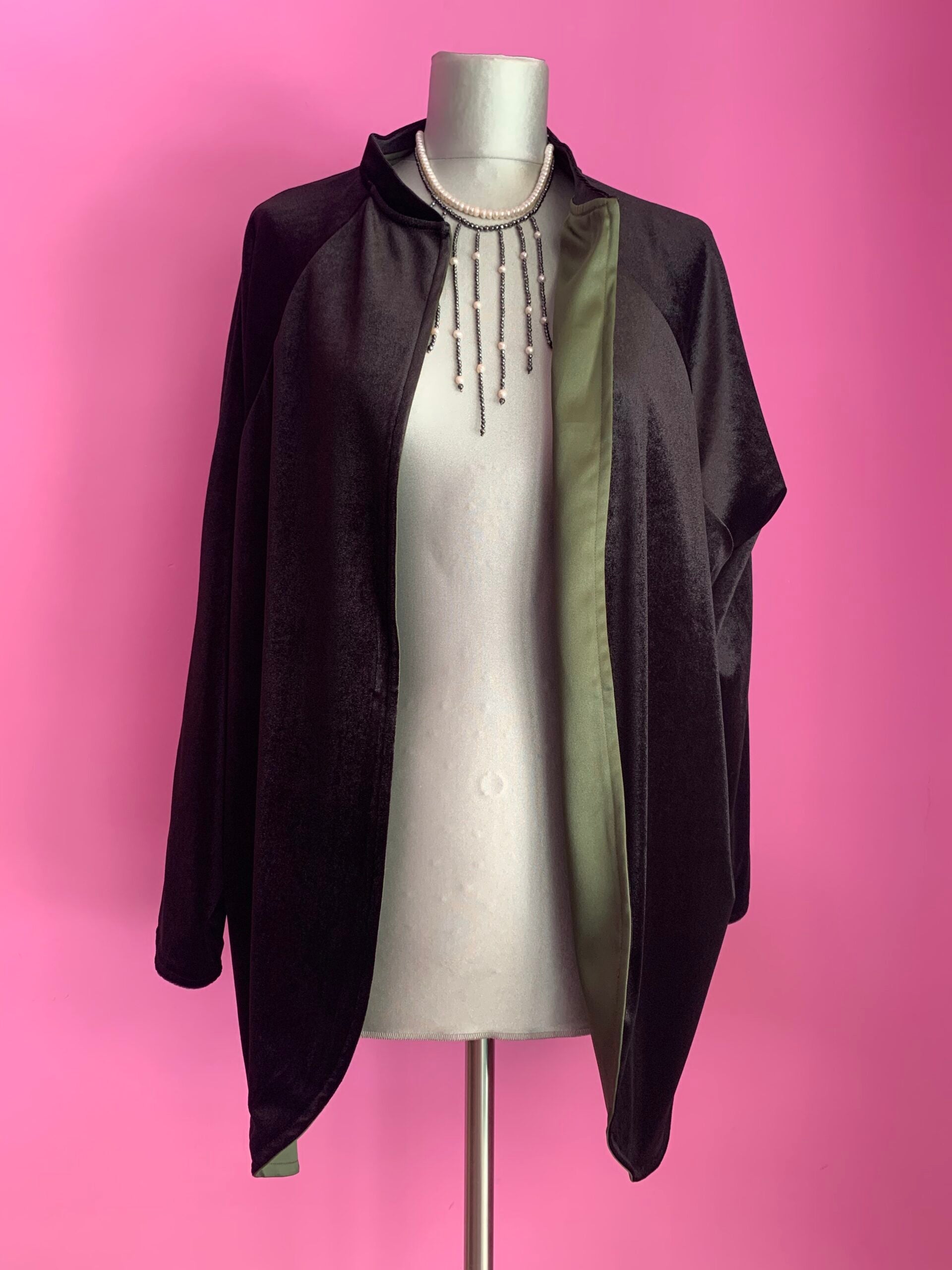 Wu Ming - Cardigan Bomber in velluto ciniglia nero e raso verde militare