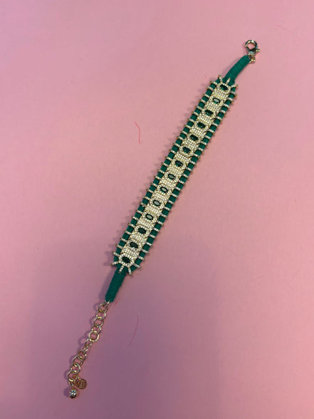 Bracciale MANTRA - Macrame’ con zirconi e ottone placcato oro giallo