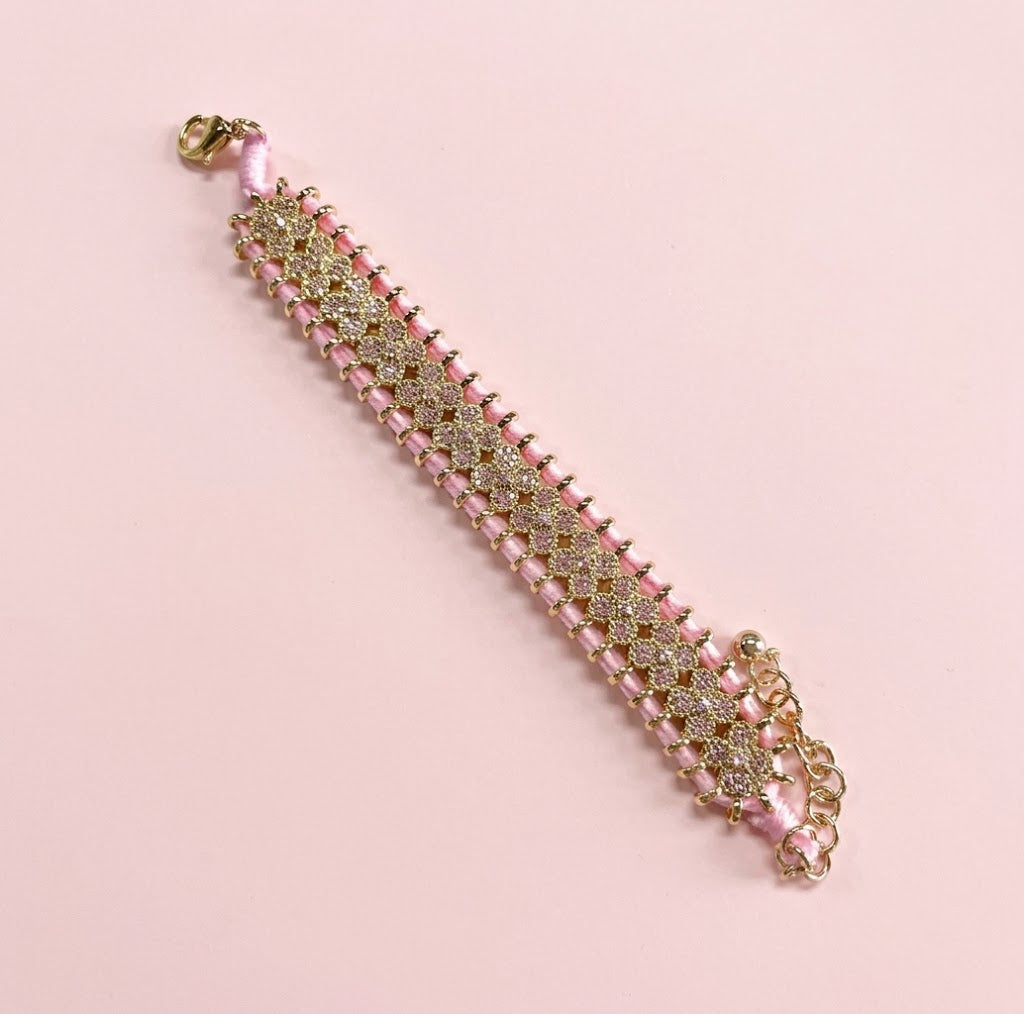 Bracciale MANTRA 4 - Macrame’ con zirconi e ottone placcato oro giallo