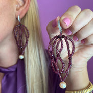 Collezione Arabesque - Orecchini ricamo con granato e perle