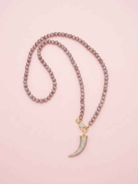 Collana TALISMANI - occhi di gatto mauve   mm 6 - chiusura gioiello - cm 60 - charm corno