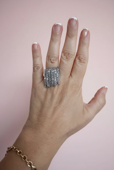 Anello Taki — Cascata di Catene Rodiate
