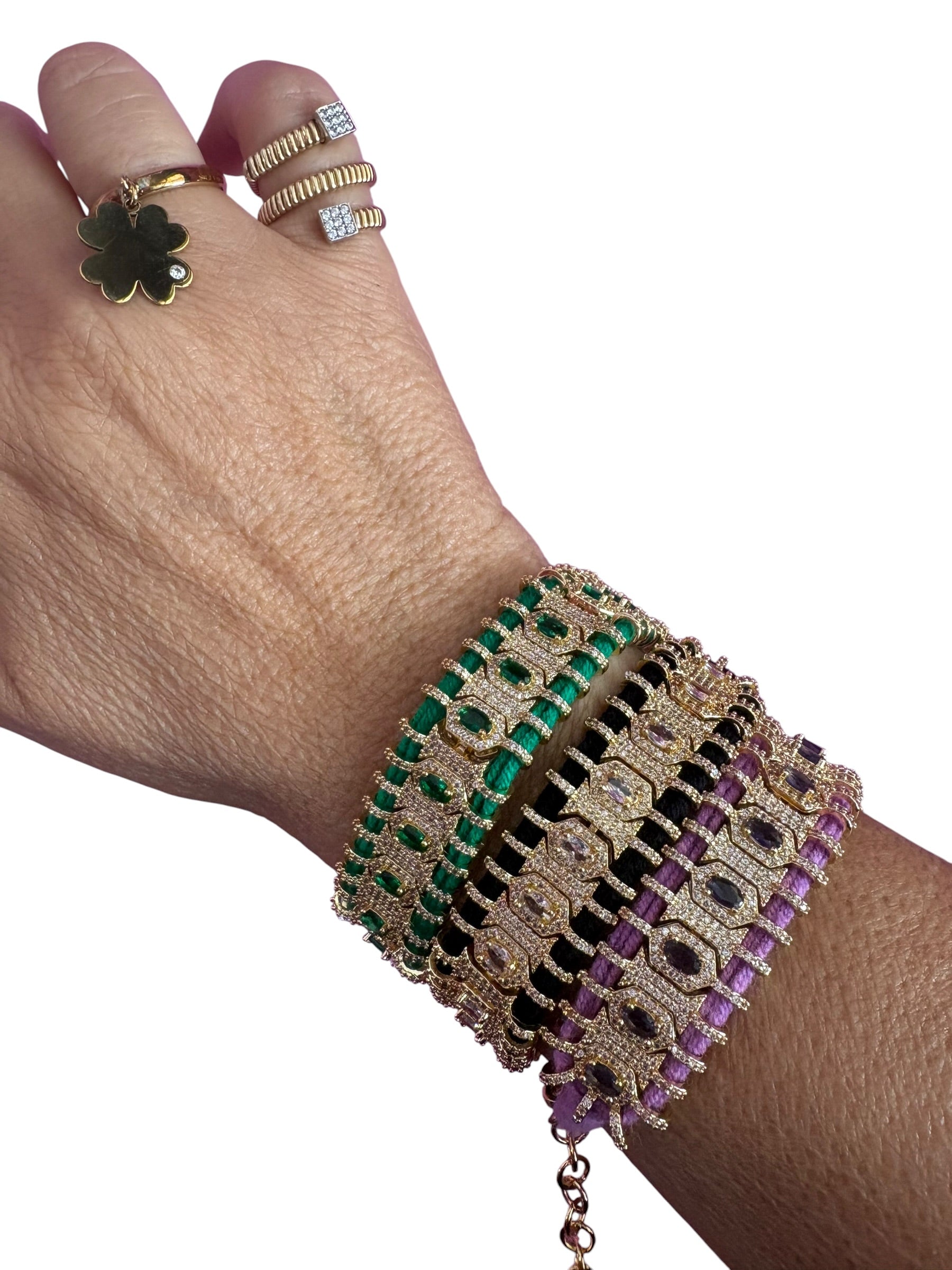 Bracciale MANTRA - Macrame’ con zirconi e ottone placcato oro giallo