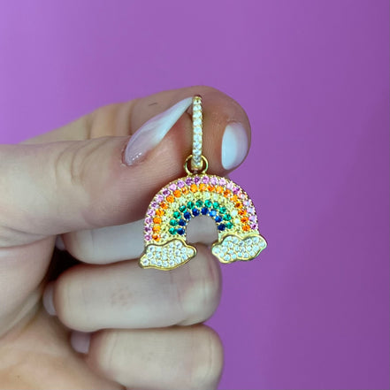 Mono orecchino con arcobaleno