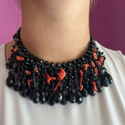 INCANTEVOLE -   MEDITERRANEA Chocker flessibile onic con cascata cristalli neri swarovski e corallo
