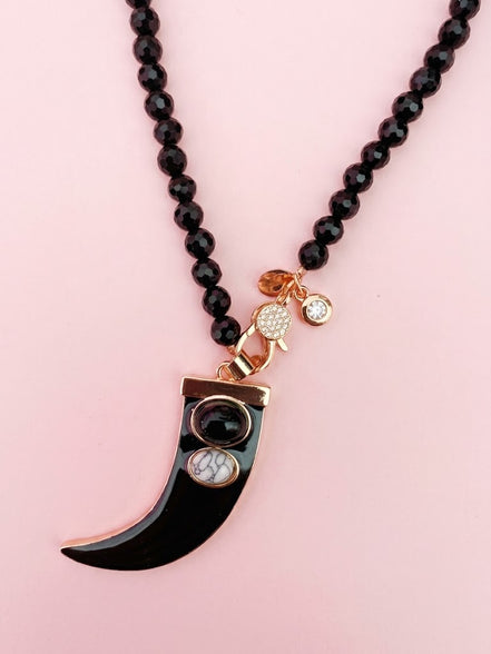 Collana TALISMANI - ONICE  mm 6 - chiusura gioiello argento 925- cm 85- charm Corno smaltato nero