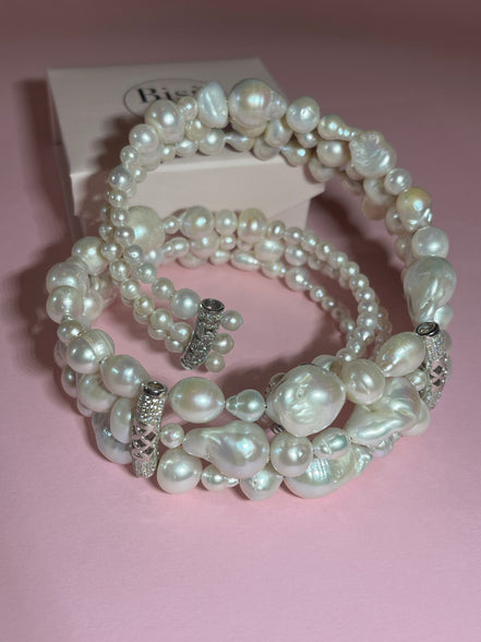 INCANTEVOLE - Chocker in argento 925 con 3 giri perle coltivate barocche