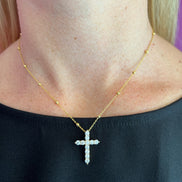 Collana catena oro giallo con piccole sfere e croce pendente di zirconi