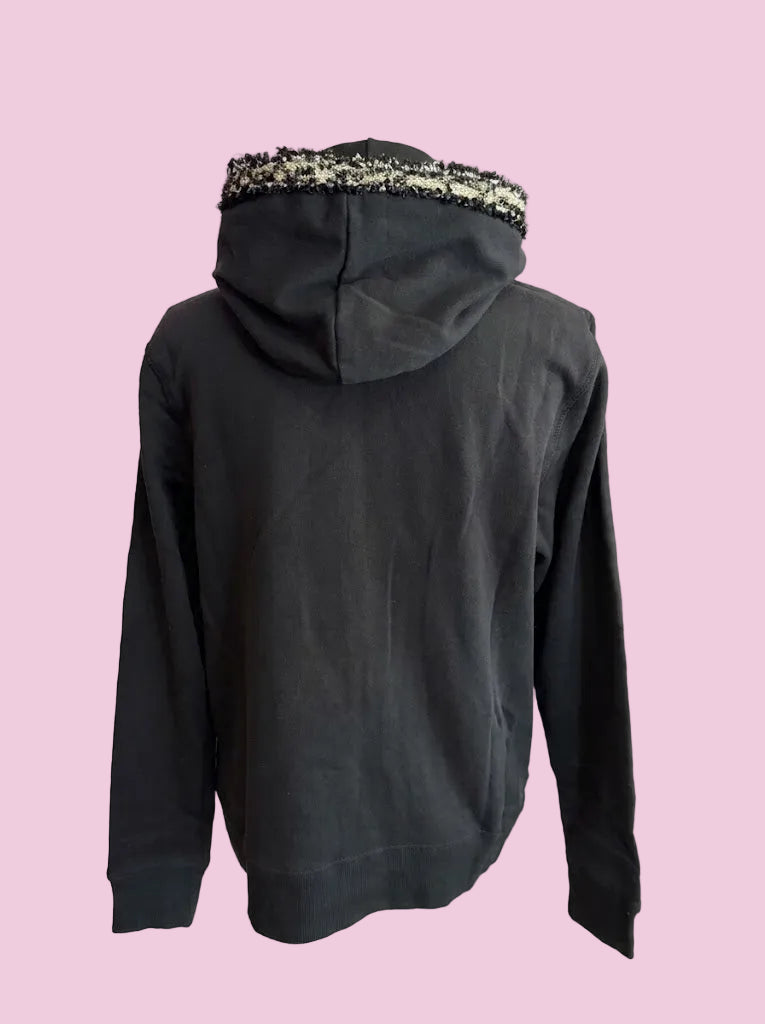 Felpa CHANELLINA : Felpa nera  con passamaneria Couture