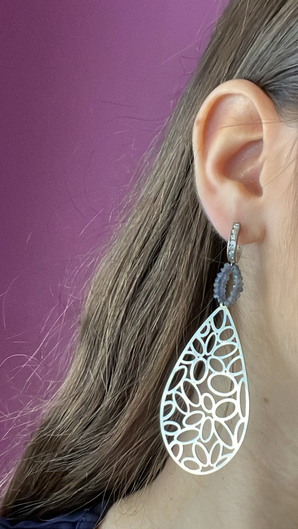 Orecchini con goccia argento e iolite