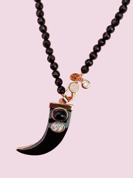Collana TALISMANI - ONICE  mm 6 - chiusura gioiello argento 925- cm 85- charm Corno smaltato nero