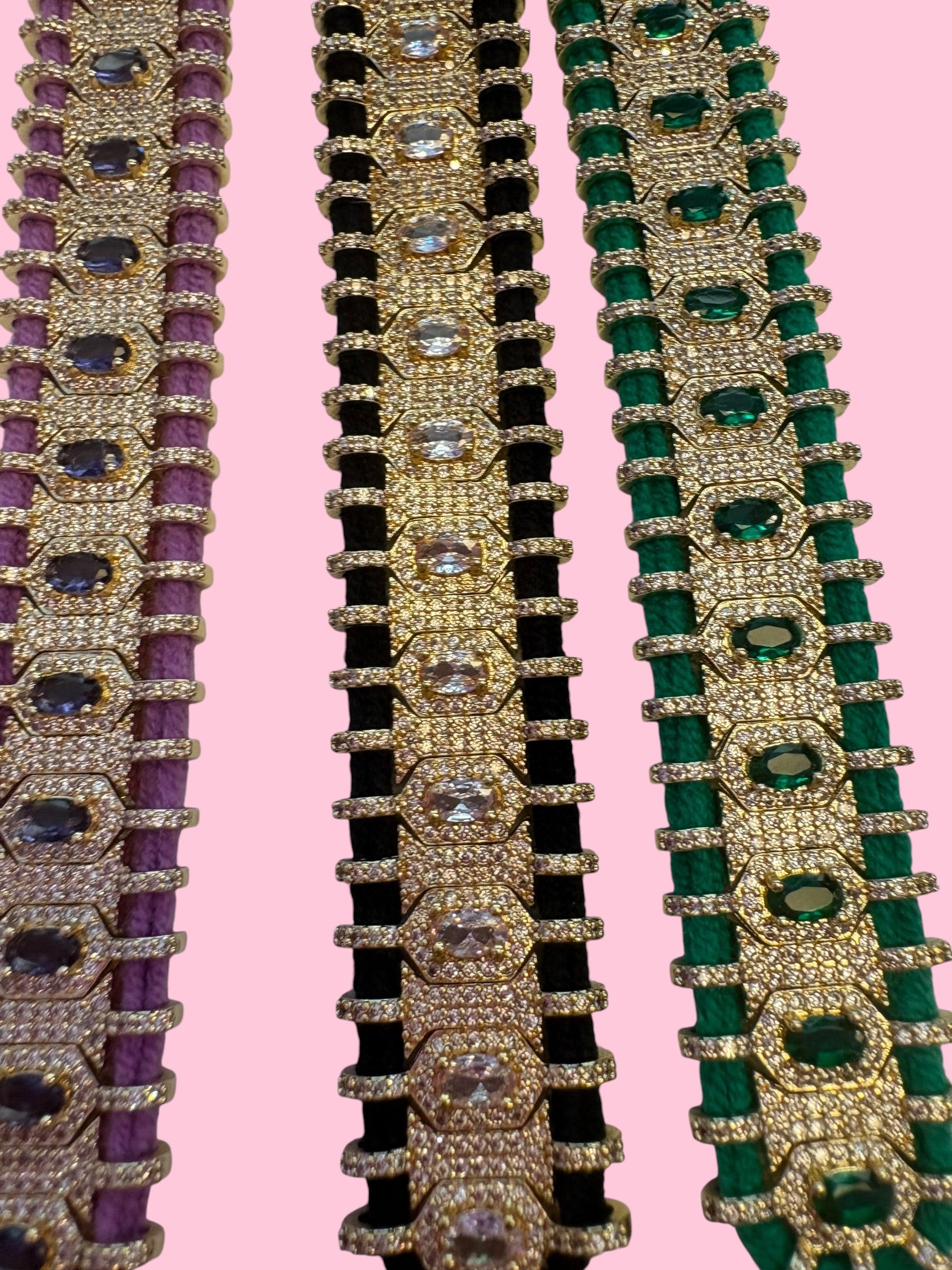 Bracciale MANTRA - Macrame’ con zirconi e ottone placcato oro giallo