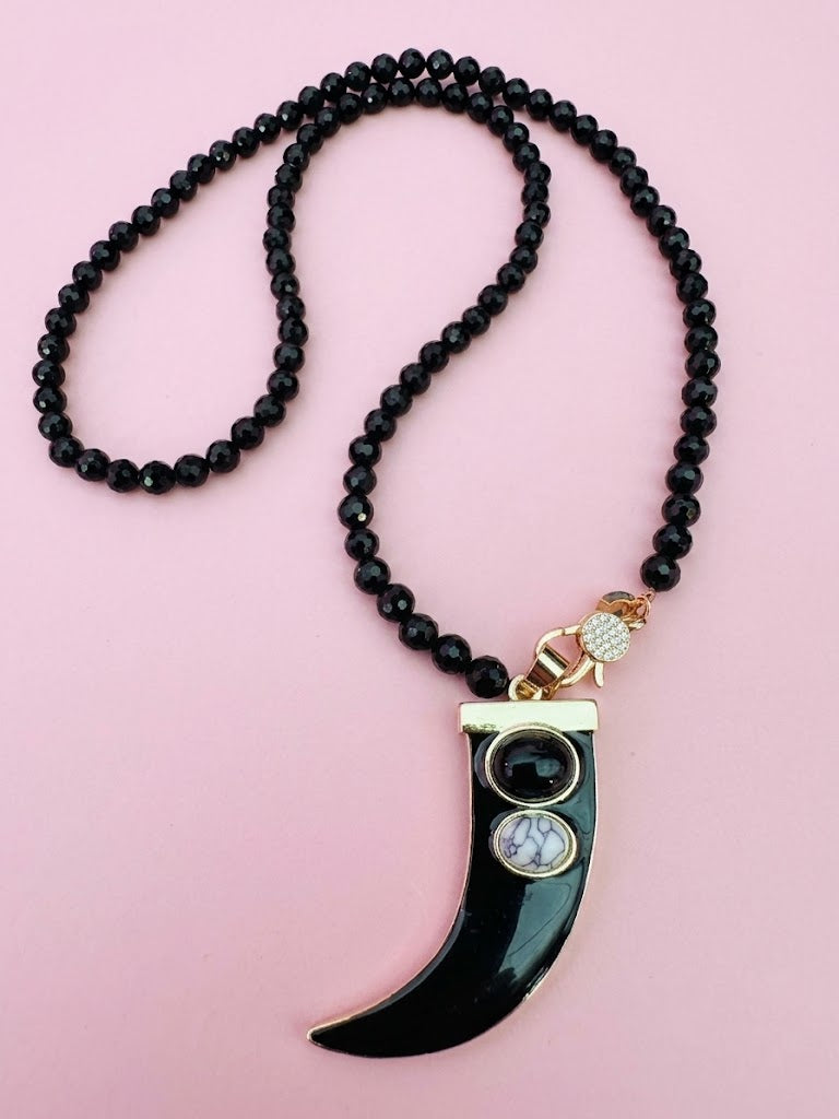 Collana TALISMANI - ONICE  mm 6 - chiusura gioiello argento 925- cm 85- charm Corno smaltato nero