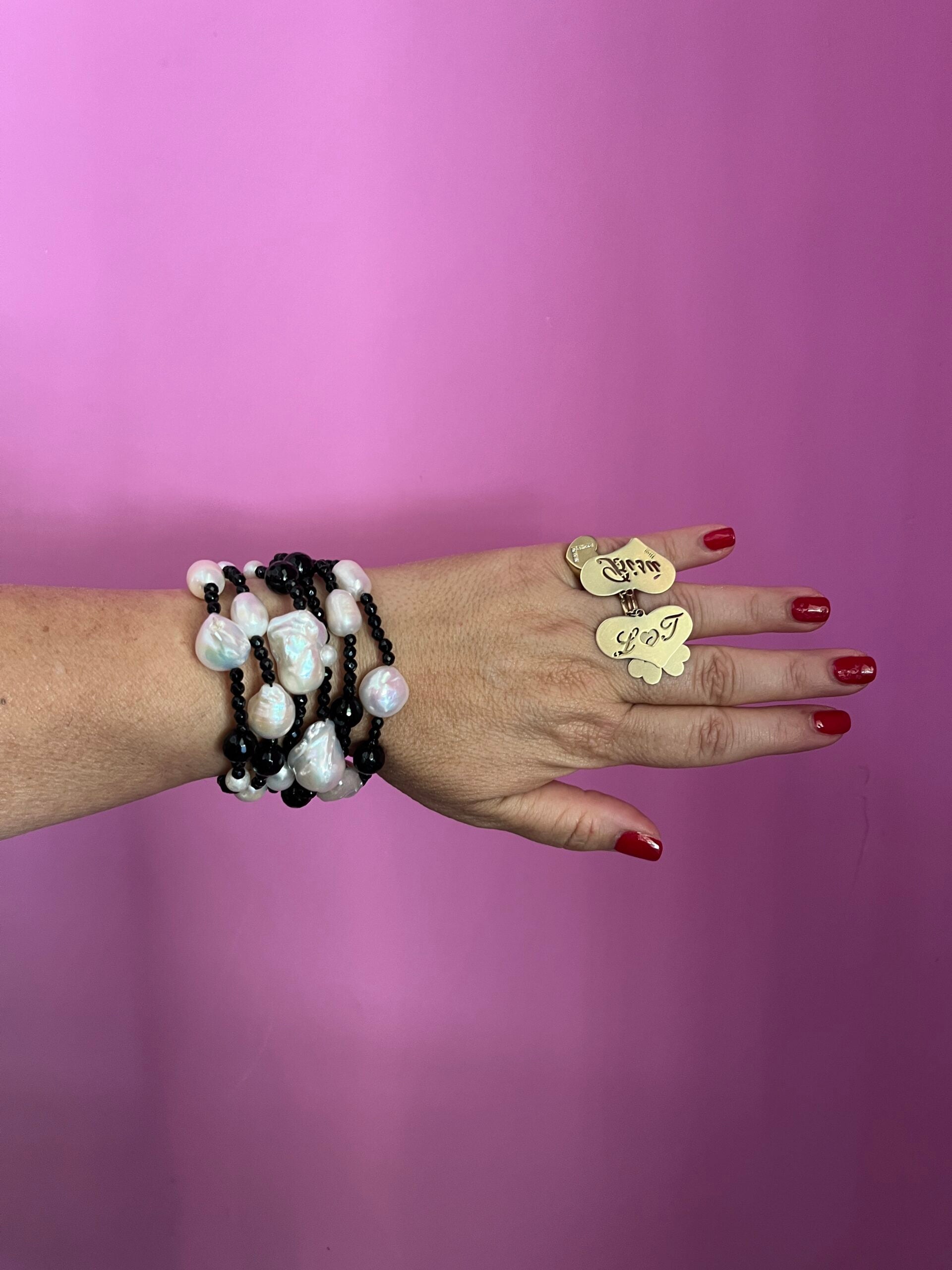 Bracciale multifili - 6 file - perle coltivate barocche e onice