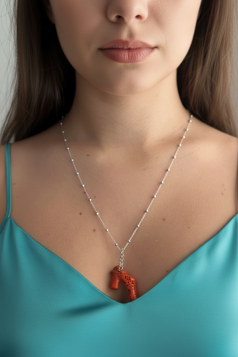 Collana MEDITERRANEA con pendente di corallo naturale