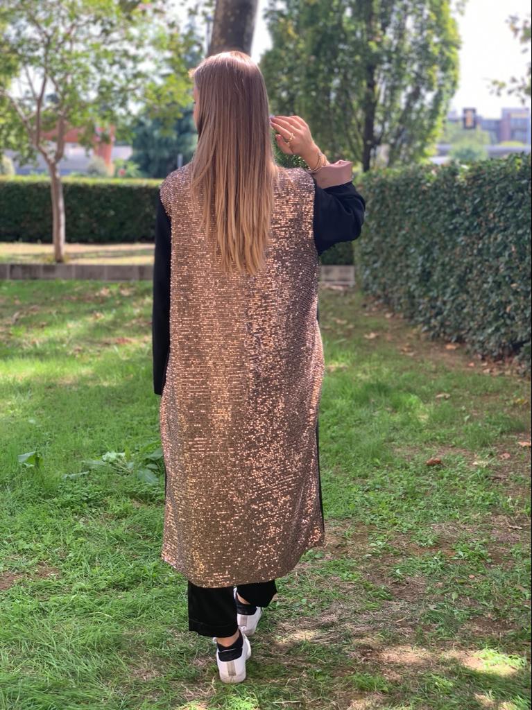 LUCE - Spolverino in Foulé 100% lana nero e retro in paillettes caramello