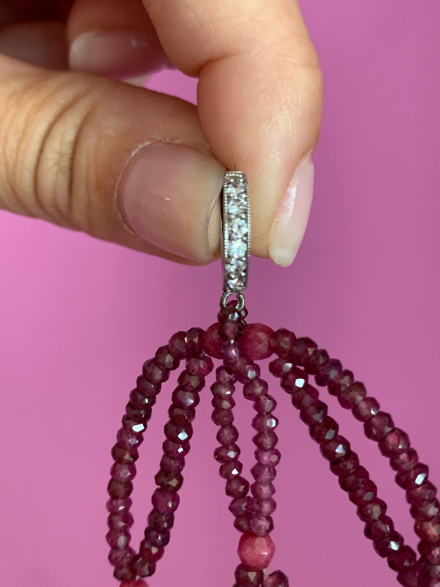 Collezione Arabesque - Orecchini ricamo con granato e perle
