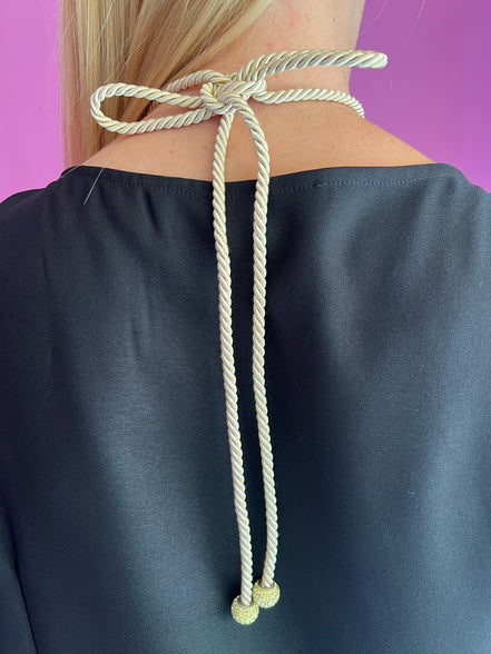 Choker / Collana Couture Collezione Intreccio in Seta Écru, Corallo Rosa e Argento 925