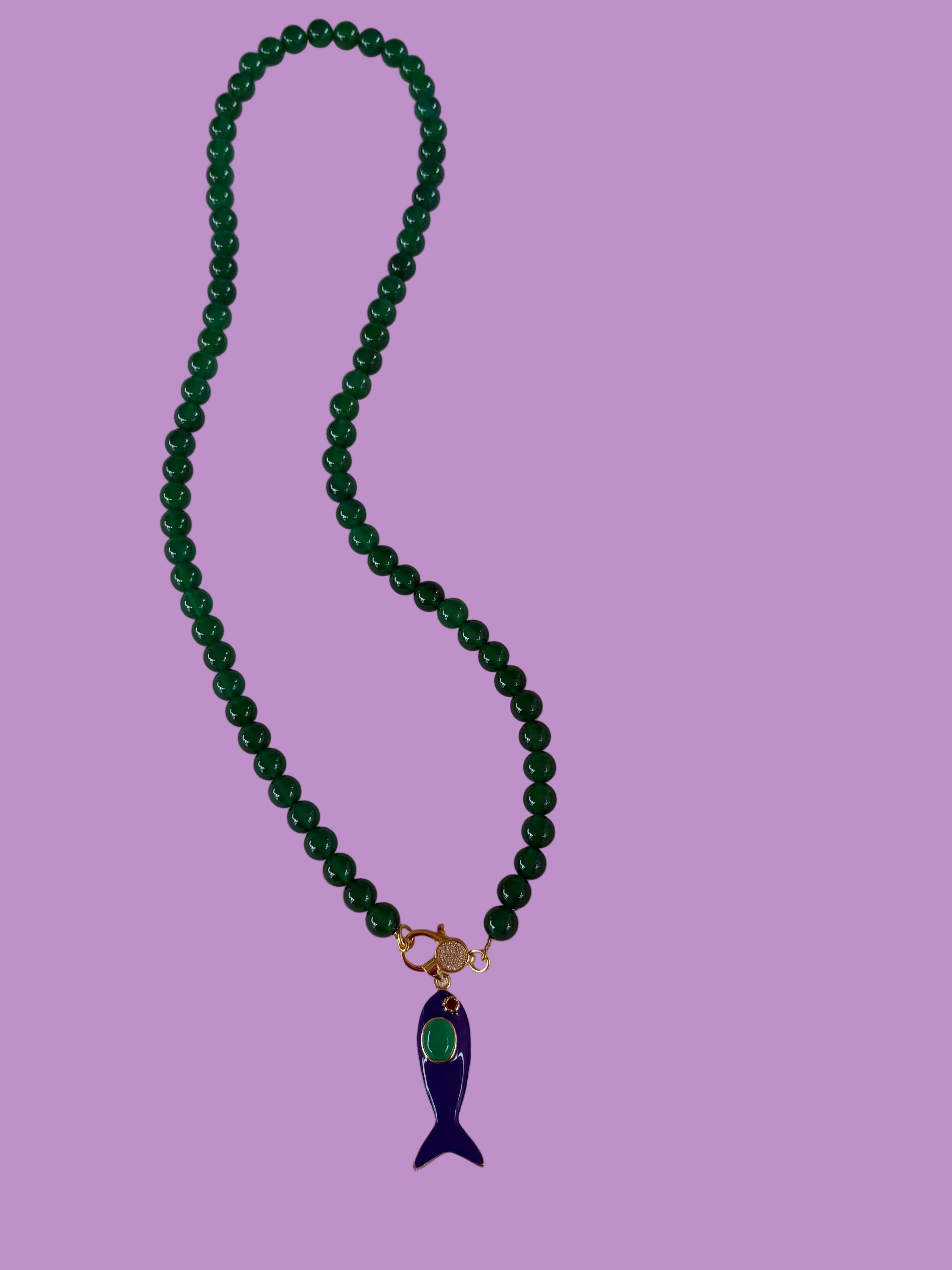 Collana OCEANO- AGATA VERDE mm 10- chiusura gioiello argento 925 - cm 60 - pesce smalto blu