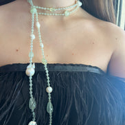 Collana con perle coltivate barocche e Prenite