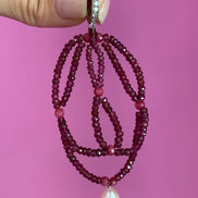 Collezione Arabesque - Orecchini ricamo con granato e perle
