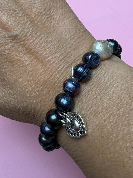 Bracciale Bisette -TALISMANI perle grey con charm Cuore sacro