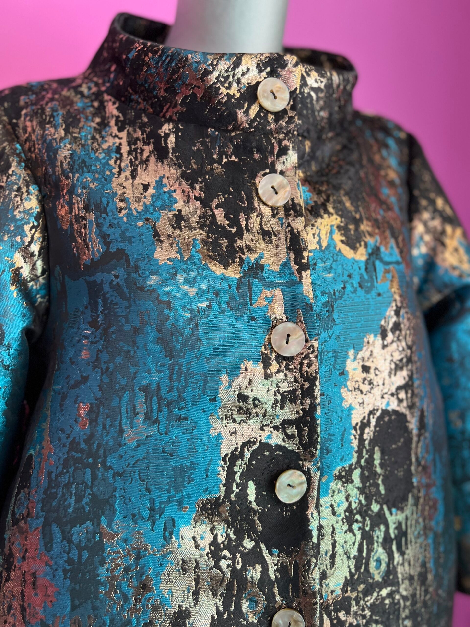 Simone De Beauvoir - Giacca in broccato color oro, turchese e nero
