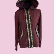 Felpa CHANELLINA : Felpa burgundy con passamaneria Couture