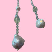 Collana con perle coltivate barocche e Prenite