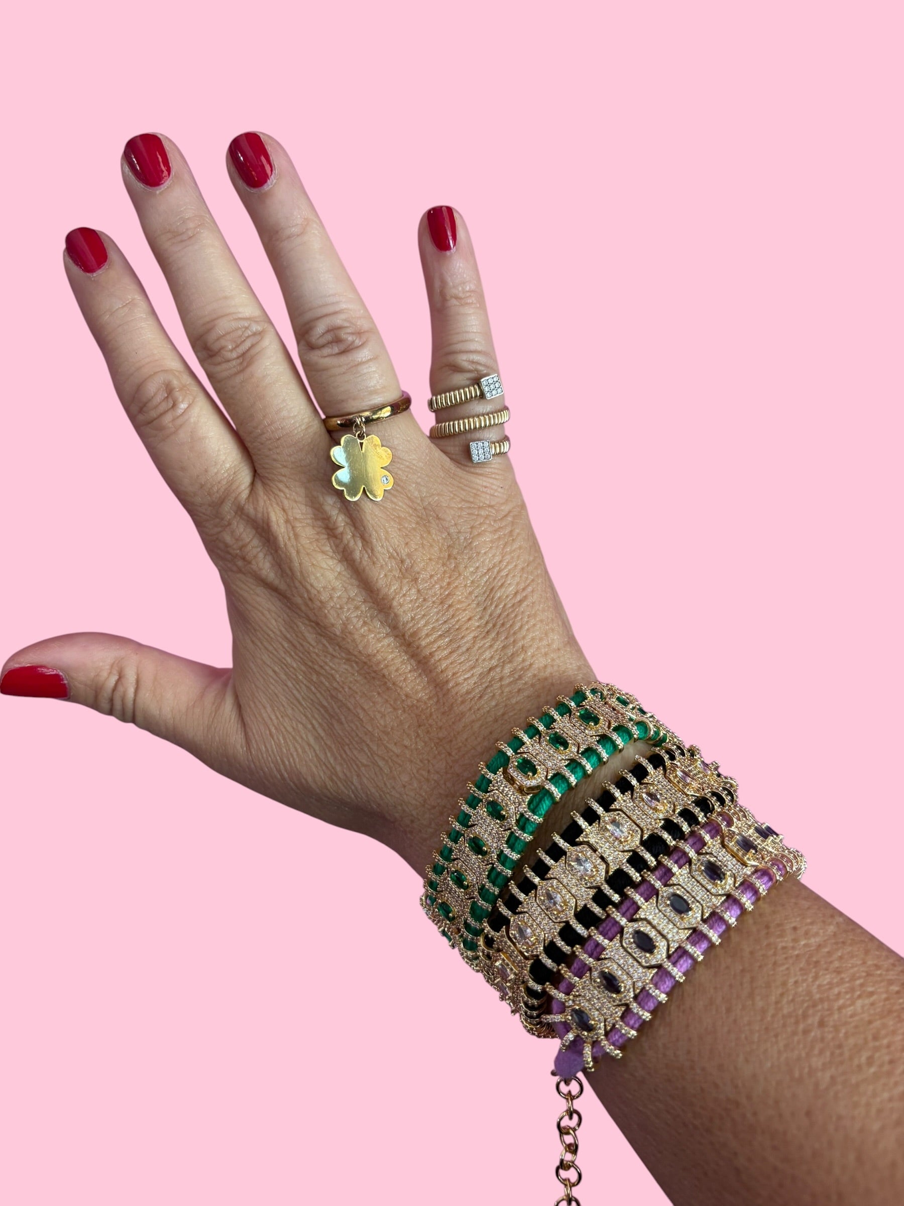 Bracciale MANTRA - Macrame’ con zirconi e ottone placcato oro giallo