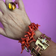 Bracciale MEDITERRANEA-  grandi rametti corallo rodo e corno naturale