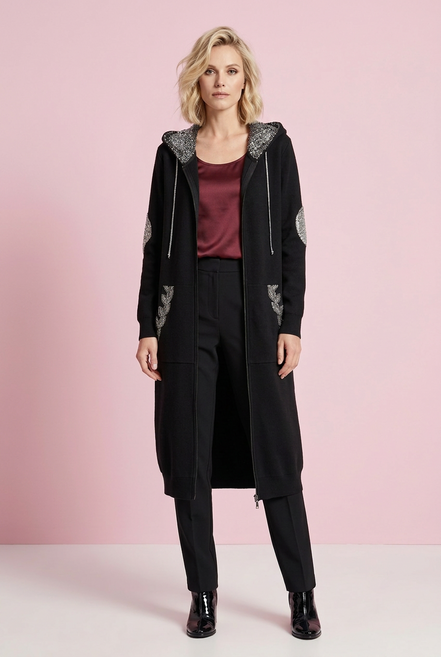 Felpa lunga Gioiello : cappottino Oversize nero con Ricami in Paillettes e Cristalli – Lusso Couture