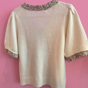 CHANELLINA Knit – Maglioncino a mezza manica con passamaneria Couture applicata a mano