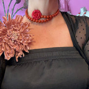 INCANTEVOLE -  MEDITERRANEA Chocker  contrarie’  1 giro corallo rosso con rosa