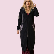 Felpa lunga Gioiello : cappottino Oversize nero con Ricami in Paillettes e Cristalli – Lusso Couture